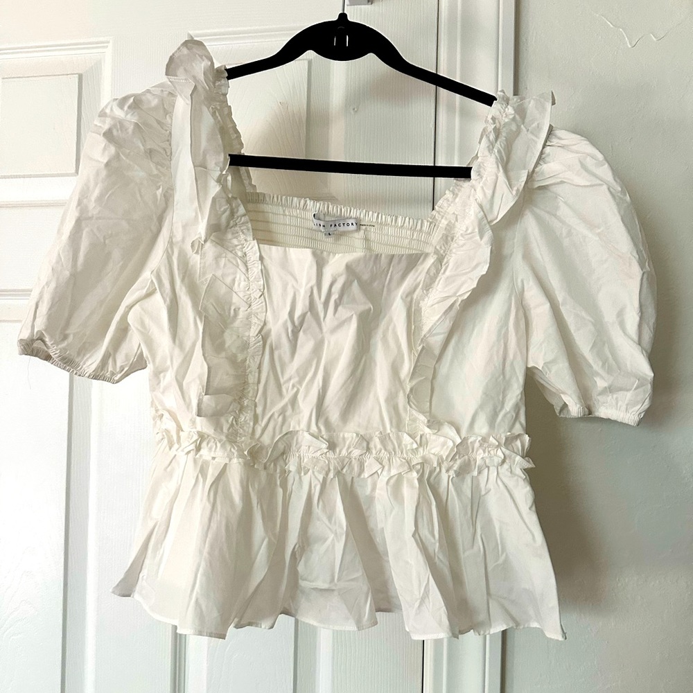 NWT peplum puff sleeve top